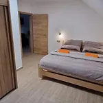 Adieu 2 Apartamento *